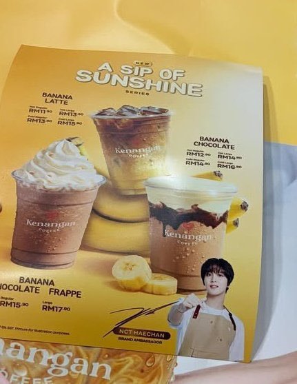 fujikaize's tweet photo. ngeliat banyak bgt yang gabisa minum americano atau maksain minum tapi akhirnya kena asam lambung, jadi salut deh sama kopken sg/malaysia yg milih nyediain menu frappe ketimbang americano 🧸🫶 https://t.co/IxA9kXZkZv