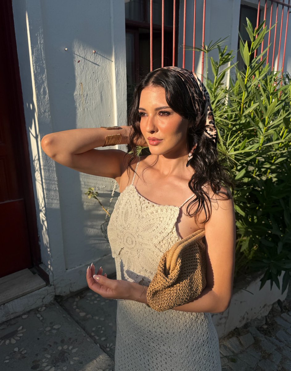 mahassinembr's tweet photo. 📸 || #MahassineMerabet via instagram feed

“Wrapped in sunshine and leopard 🌞🐆🤎” https://t.co/Tn2ekU8W9i