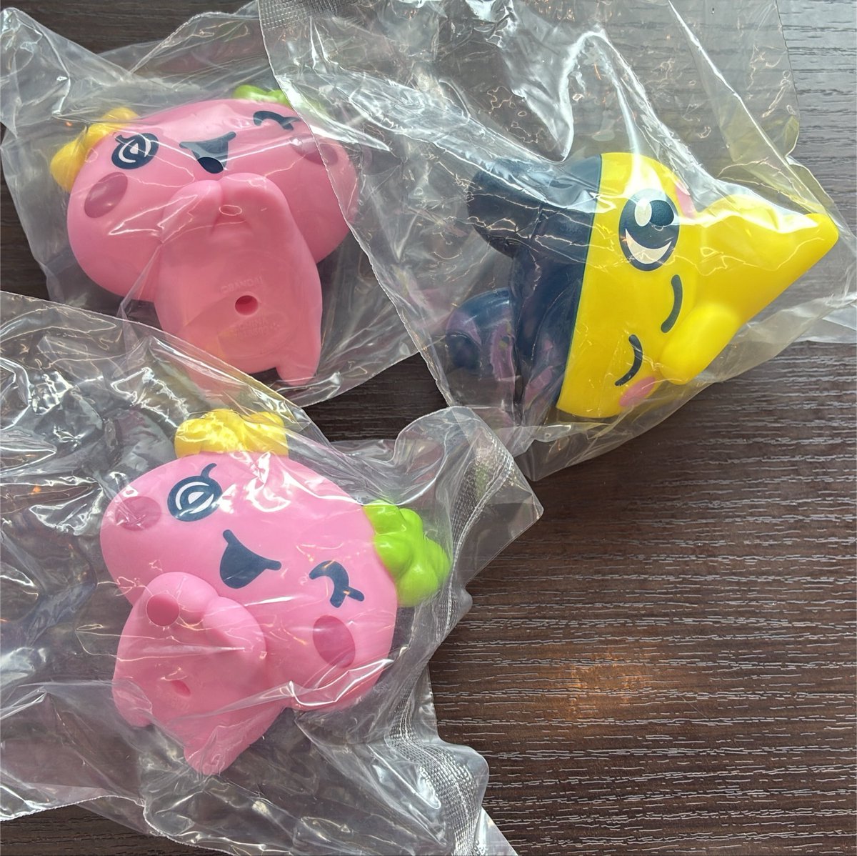 8O_O0o's tweet photo. 【たまごっち 交換】

譲：ぷにぷにし隊 ふらわっち>まめっち
求：同>異種 みみっち (2枚目に無いものも検討します)

本日15時頃まで梅田手渡しor郵送希望
気軽にリプライください。 https://t.co/XoIbHEhShs