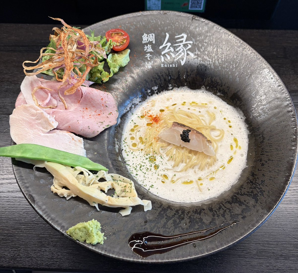 tkitmhr's tweet photo. 濃厚鯛ラーメンと鯛茶漬け
めっちゃ美味しかった https://t.co/ozxi0bWsJi