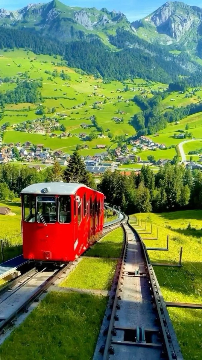 NatureRoot88's tweet photo. Countryside, Switzerland 🇨🇭 https://t.co/dRwokN6p1V