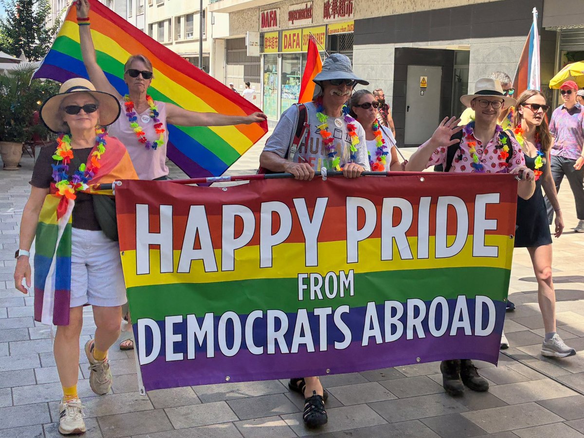 DemsAbroad's tweet photo. 🇺🇸 🇱🇺 Another amazing #DemsAbroad Luxembourg Pride in the books!🥰 🌈
#AmericansAbroad #loveislove #pridemarch https://t.co/Zn4apSYHMD