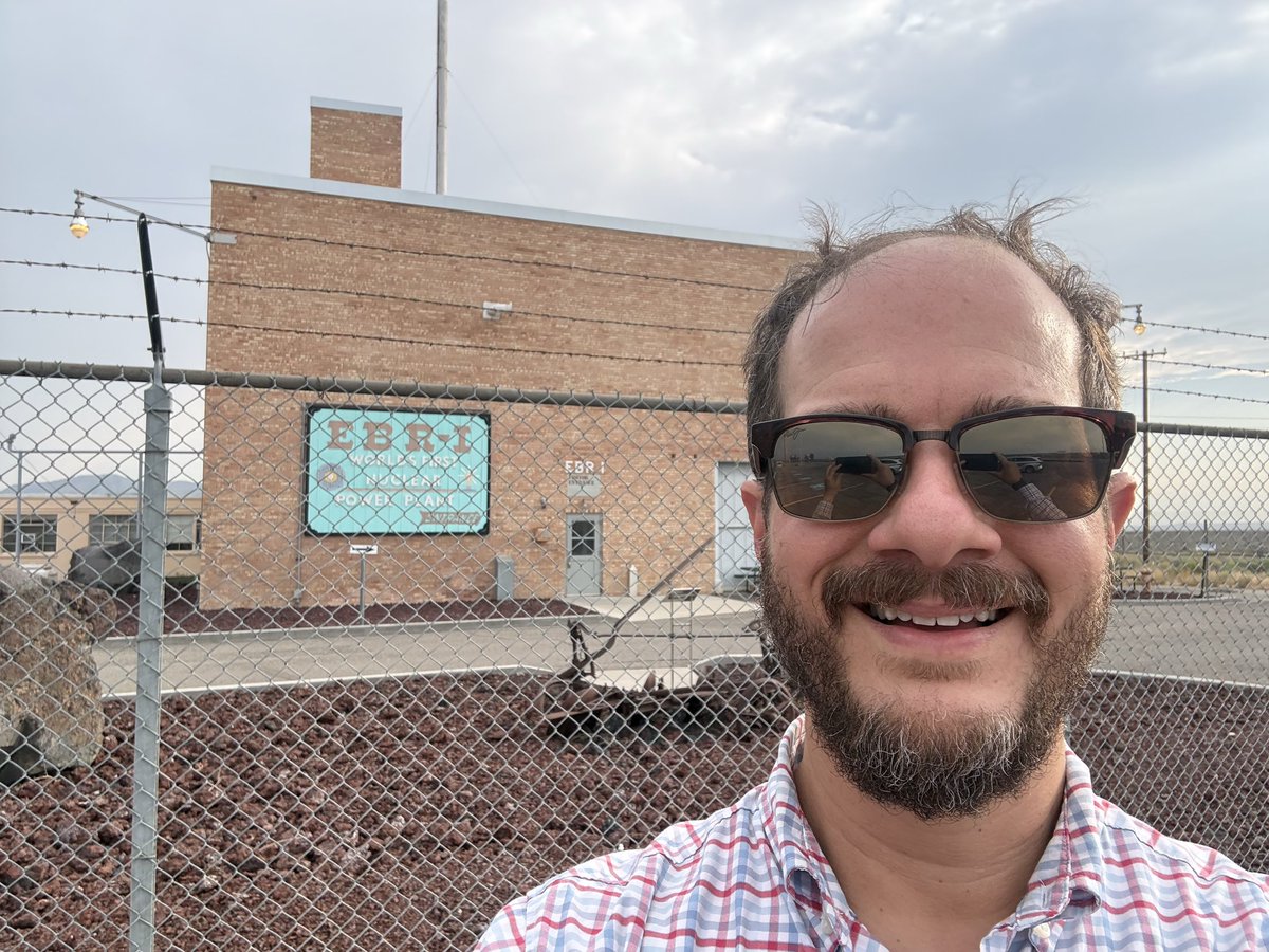 EnergyFalcone's tweet photo. Hello from Arco, Idaho! 

The first city in the world powered by nuclear energy. Just down the road, EBR-I generated the world’s first electricity from nuclear fission in 1955.

@LPPCorg members are investing in the next generation of reactors, but it all started here. https://t.co/Ewnb2IcRzJ