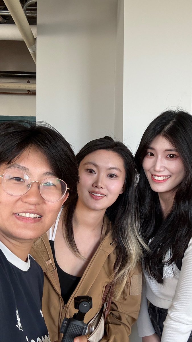 yanwen_ai's tweet photo. 60 events in 30 days in SF.

I’ve met some people 4–5 times already—from Corgi Coffee to AI events across the city. Each time, there’s new progress to celebrate.
Founders, investors, and builders from around the world, all sharing openly.
Only in SF. ✨Love to meet you all! @laura_llin @GuoDory19381