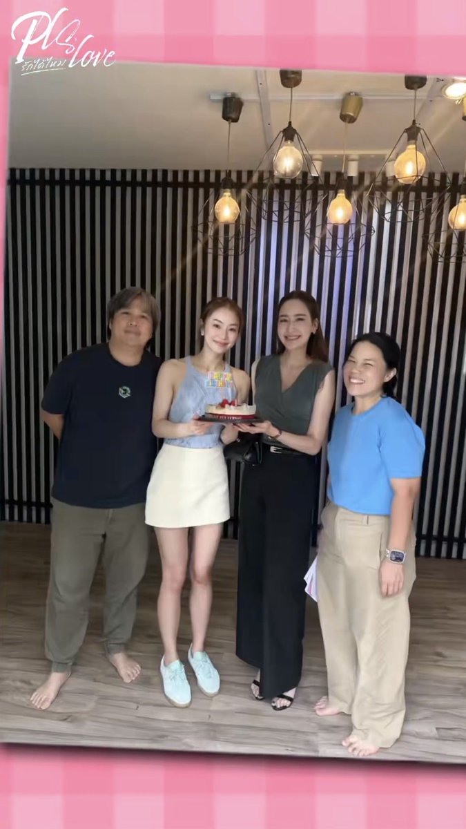 HiSandy_lolo's tweet photo. Bakery owner Pan? 👀 https://t.co/gTLUImAFqJ