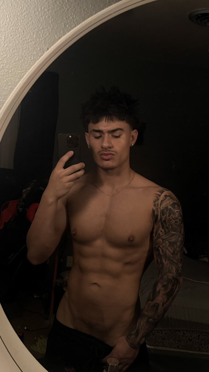 sckarr6's tweet photo. #satx #nsfw #latino https://t.co/8who31ku3c