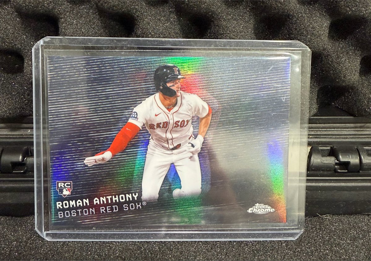 FirstDueCards's tweet photo. @scottloft $200 shipped or trade for 1 card https://t.co/Z1lLOIvz2A