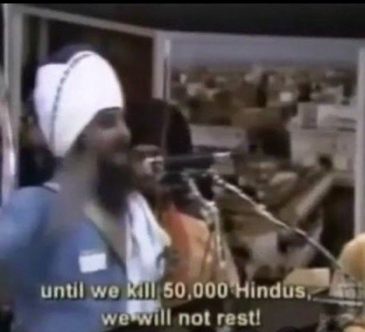 AmarJit_IFS's tweet photo. While one threatened to k1ll 50K Hs the other chose to say so it for 5K Hs. This happened more than 40 yrs ago. But what they said then still haunt due to the fact that both individuals are today revered as our Yoddha and Mahan Shaheed Sant respectively. This is what I find dangerous, insane and obnoxious. Why don’t we as a community ask ourselves how can 2% live in peace by mocking, abusing and threatening 80% every day that too without any provocation from the majority? I for one without a second thought refuse to accept terrorists as my role model in any form. 
JaiHind🇮🇳