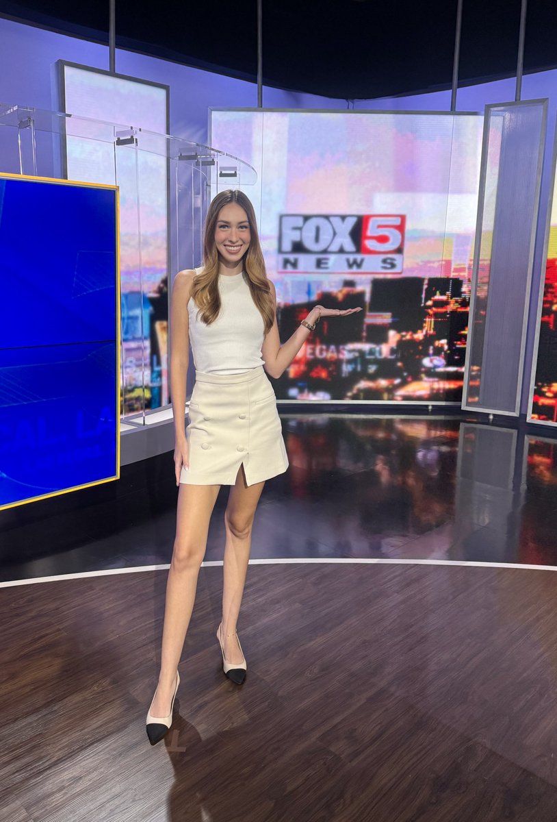 TiffanyOlin_'s tweet photo. Excited to have joined the #1 FOX5 Las Vegas team as the newest weather anchor! Tune in at 1p &amp; 2p every weekday ☀️ https://t.co/jMQtpEtKS8 https://t.co/Z4tUV1ZEOs