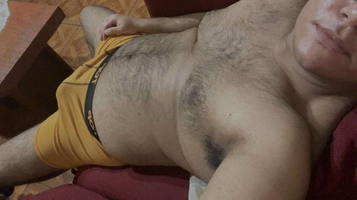 beniinlove's tweet photo. bored, any ideas? https://t.co/oEZEnekr3P