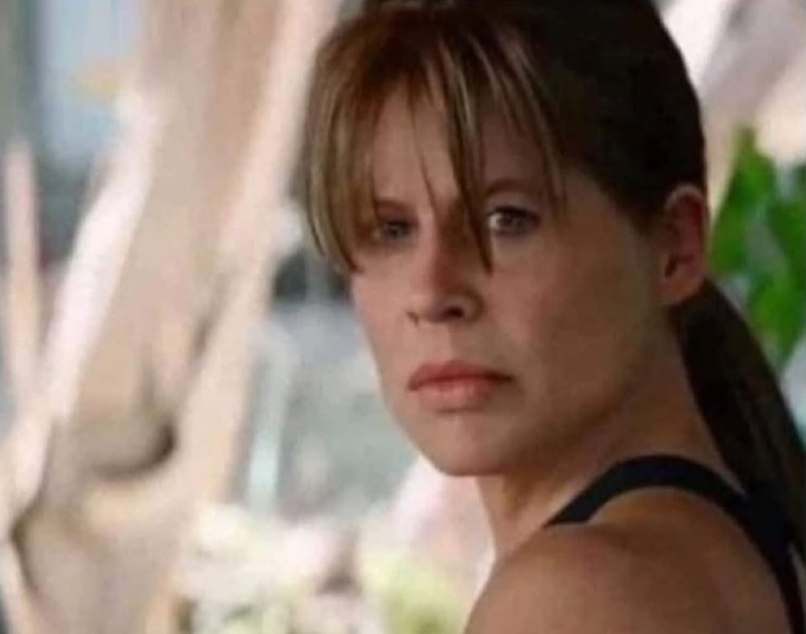 Guarromantico_'s tweet photo. Sarah Connor viendo cómo te haces amigo de la Inteligencia Artificial. https://t.co/NLtxQudEmT