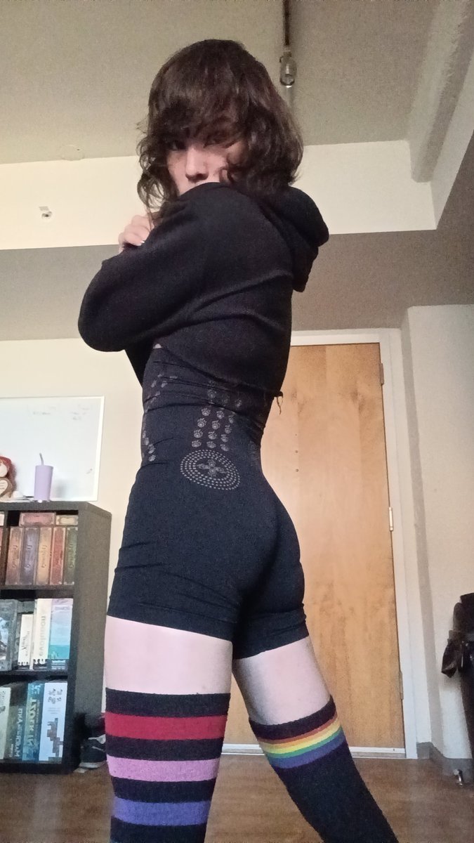 Joeylittle69's tweet photo. Look at my butt!!! 🫣😆
Look at my plushie 🥰😘
Look at my twink baby bubble butt 😂 
#babybubblebutt https://t.co/HPMPBBlt7h