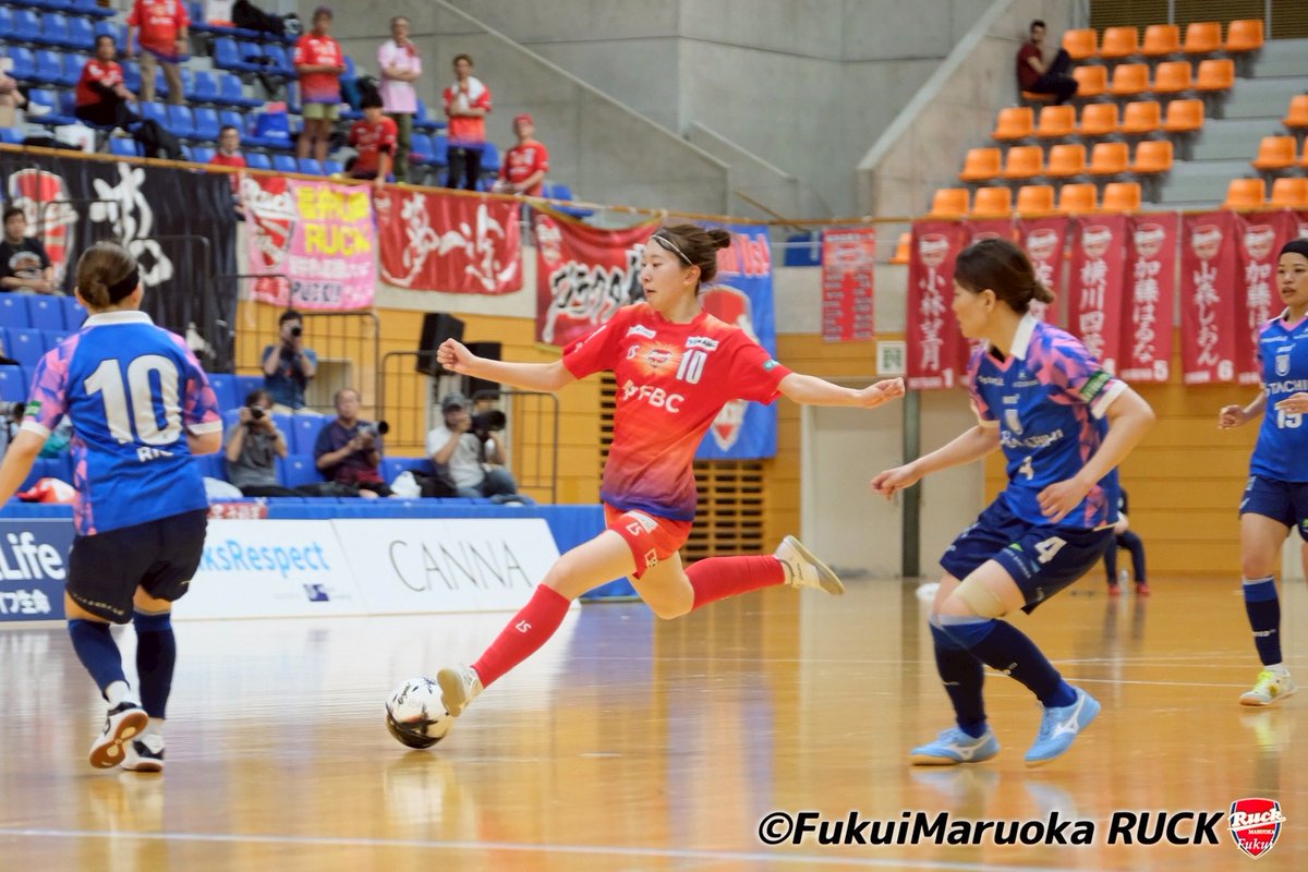 RUCK_PR's tweet photo. 選手コメント🎤
No.10 平田梨豊
この度、初めて女子フットサル日本代表候補に選出していただきました。
この貴重な機会に感謝し、たくさんのことを吸収しながら、自分の強みである攻撃力をしっかりアピールしてきます。自覚と責任を持ち、精一杯頑張ってきます。

#福井丸岡RUCK
#日本代表候補 https://t.co/TwPjSvdIVb