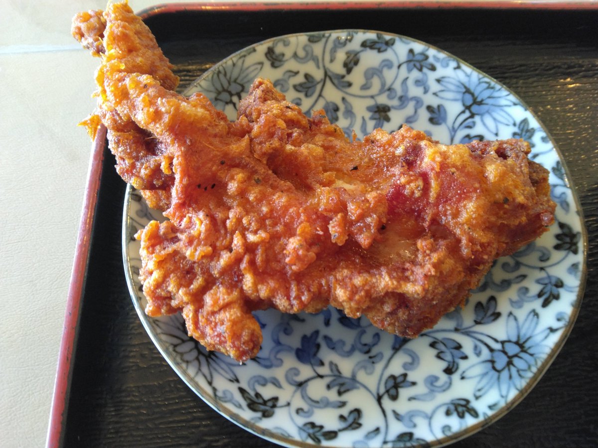 h6khfw's tweet photo. 今日はひさしぶりに宇都宮のラーメン鳴門さんでつけ麺をいただきました～✋
いつものから揚げ付きの黒いつけ麺、美味しかったです！
どうもごちそうさまでした🙇
次は大盛りかな？
またおじゃましま～す🤗 https://t.co/hMGYLLy0Hk