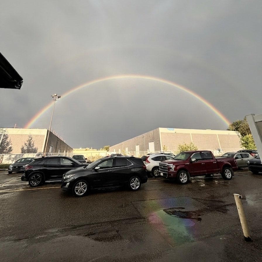 D324Osua's tweet photo. Even after the darkest storms, there are reminders that hope still shines.

Benevolence is much the same. A small act of kindness can bring light into someone’s difficult day. Be the reason someone sees hope 🌈

🌦️Edmonton Severe Weathers

#Benevolence #Kindness #Hope https://t.co/fsRfLyUOYA