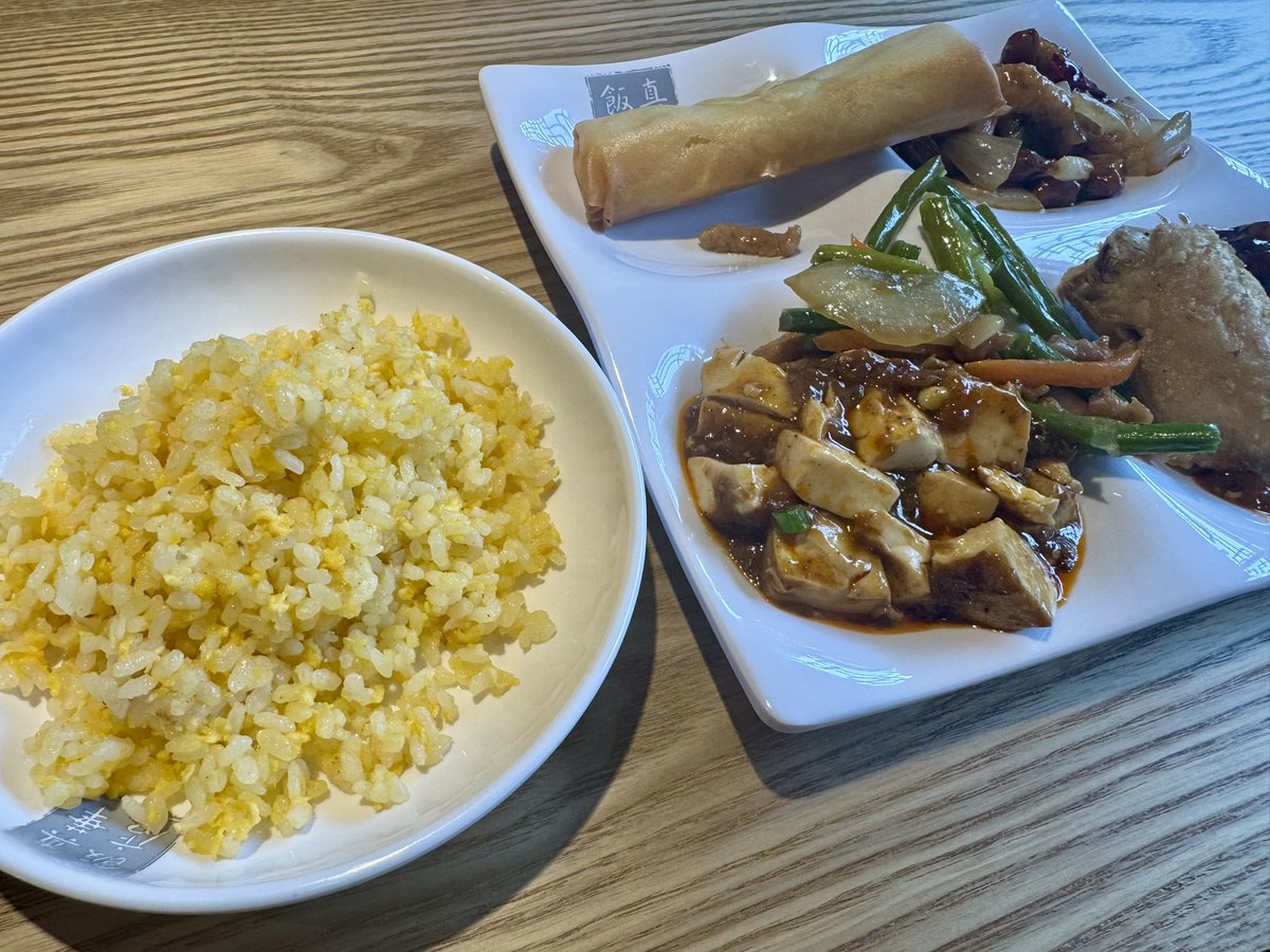 kokubotakashi's tweet photo. 真華飯店がオープンしてお祝いに伺いました。おめでとうございます。もちろん常陸小田米利用店です。
【住所】茨城県つくば市稲岡66-1 E-2イオンモールつくば【営業時間】平日9:00～22:00土日8:00～22:00【電話】029-898-9887
中華ビュッフェで、スタンダードコース・小籠包付きコース・プレミアム北京ダックコースの3種類。
本格中華を是非、家族連れから宴会まで。
パラパラ！黄金チャーハンや手作り点心、北京ダックなど、とっても美味しく頂き満腹です。
#真華飯店
#常陸小田米
#中華ビュッフェ
#北京ダック