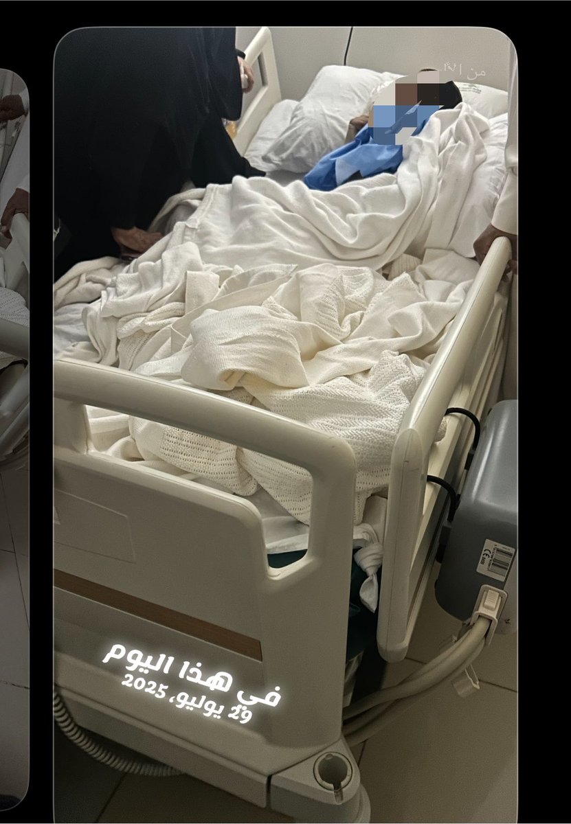 xu012_'s tweet photo. لم أكن أعرف أن بعض الأيام ستبقى عالقةً في القلب إلى هذا الحد وأن للمستشفى رائحةً وللانتظار خوفًا وللدعاء في تلك الليالي معنى لا يشبه أي دعاء ، مضت الأيام والذكرى كما هي وجهٌ أتعبه المرض ، وقلبٌ أتعبه الفقد بعده اللهم إنّي لا أملك له الآن إلا الدعاء فاجعل دعائي له رحمةً تصل إليه https://t.co/AX83wWSMnR