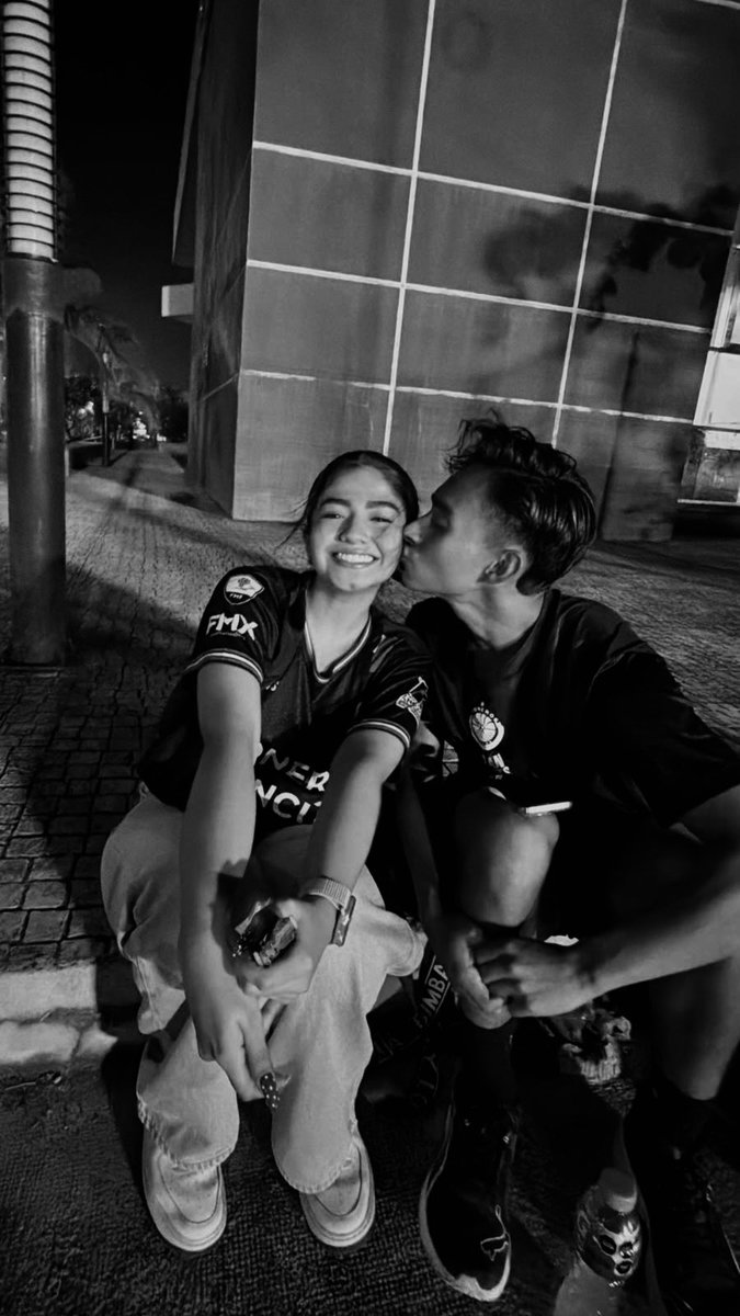AndrosCarrera's tweet photo. Mi niña, estoy muy enamorado de ti:( 🤍 https://t.co/Cvlzd32gGW