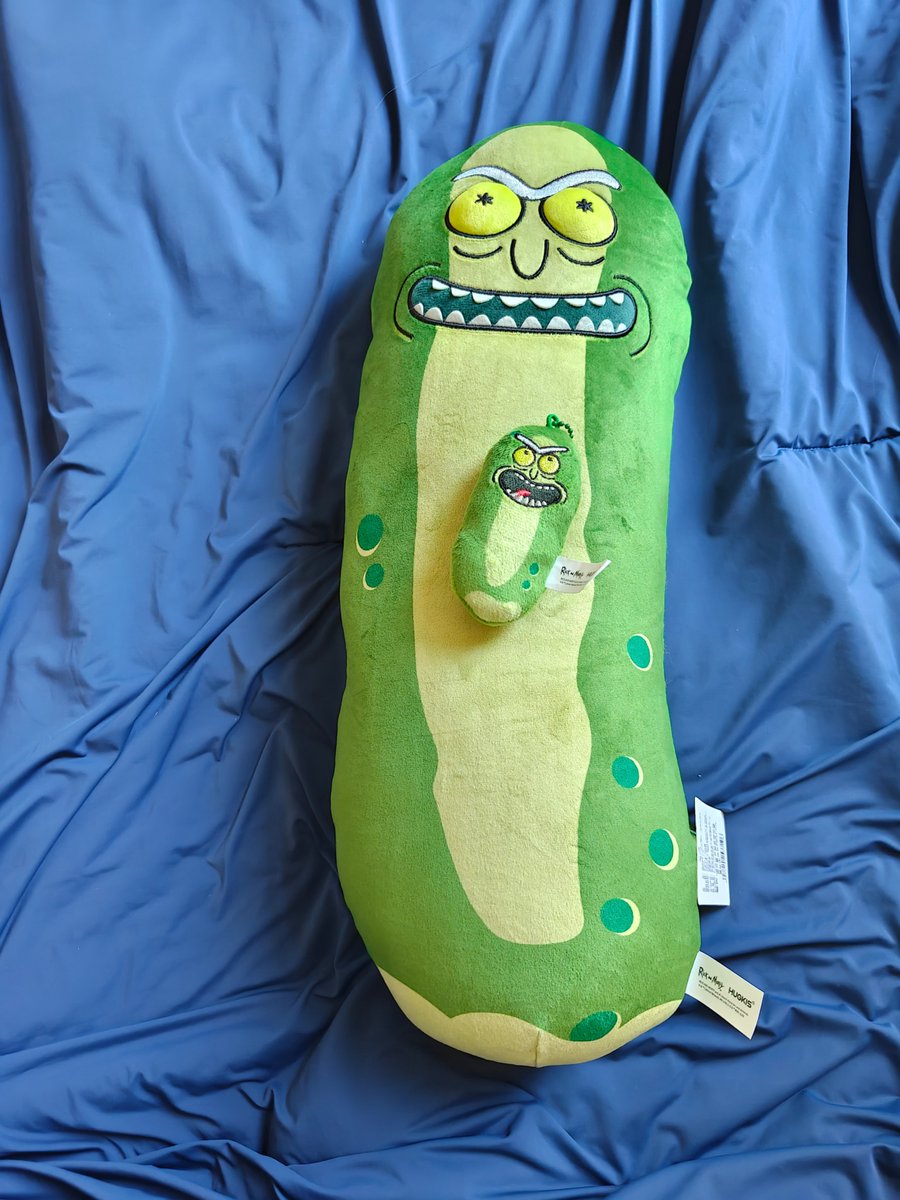 adeer1104's tweet photo. I like that🥒🥒 https://t.co/9VOualKrba