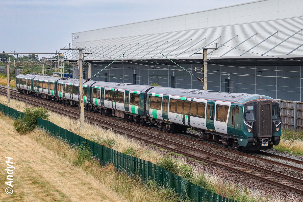 holtona72's tweet photo. #WestCoastWednesday One of the new fleet of #Class730 #Aventra EMUs now in service on the #WCML with @LNRailway, 730229 passes the warehouses at #DIRFT in Northamptonshire working a London Euston bound service. Seen from Nortoft Lane bridge. 18/7/26 https://t.co/SVU2oVgHph