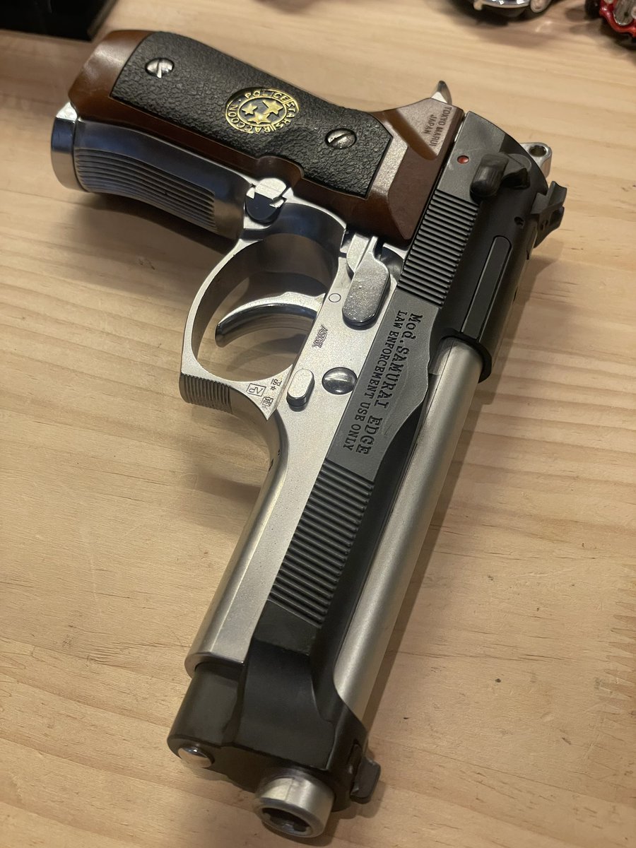 poniconinicoco's tweet photo. サムライエッジをフレームシルバーに。 https://t.co/Mk9wjCcjVQ