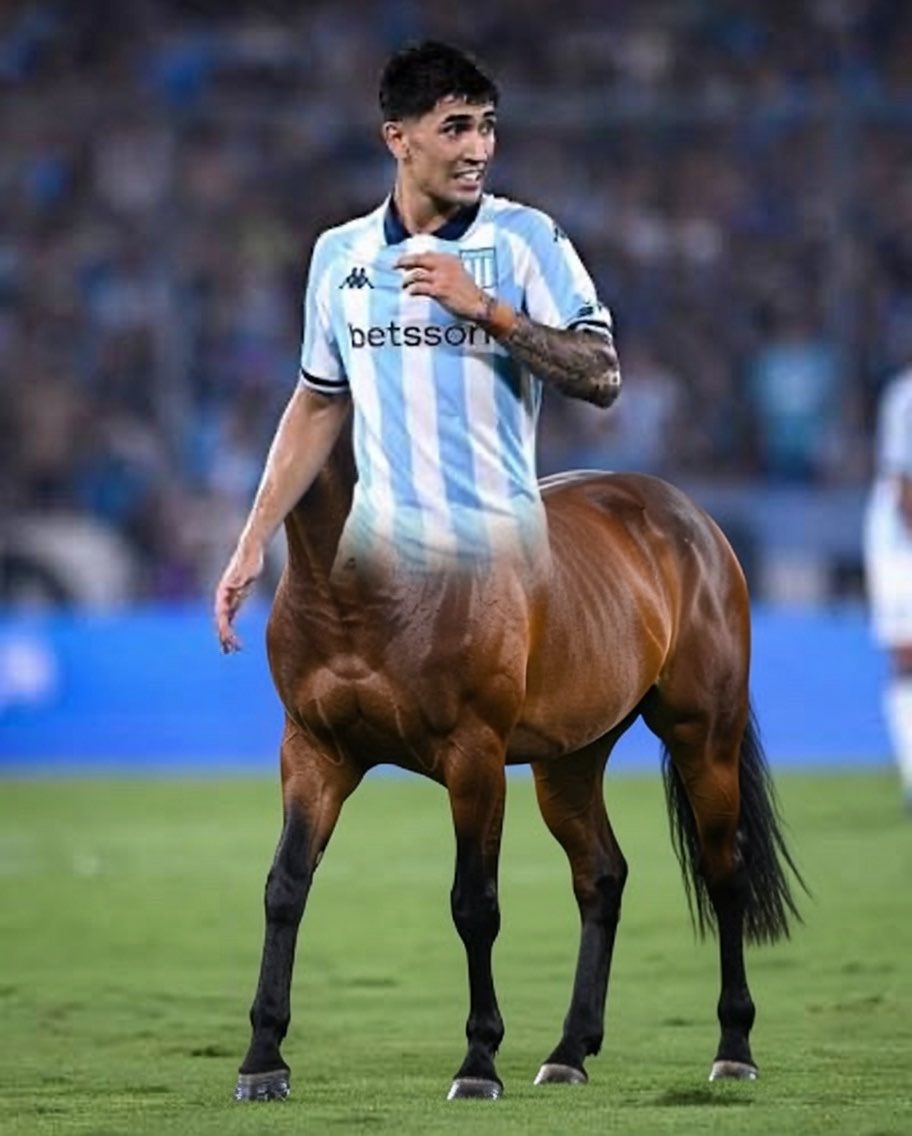 NachoAKD8's tweet photo. Prefiero mil veces que juegue Fraga antes que Solari, 2 chances por partidos de mínima se erra, hay que darle confianza a los pibes. Igual de a poco hay que llevarlos pero hay q darles confianza https://t.co/W2Dsk614WL