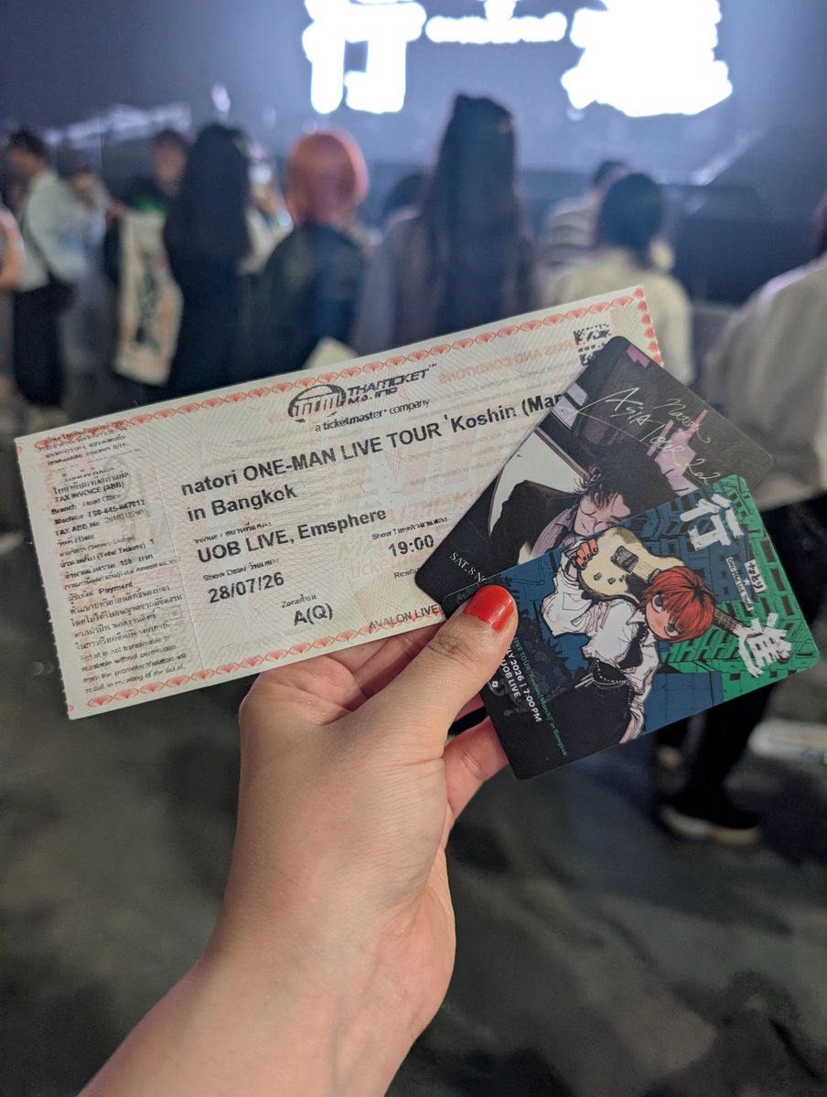 12raindrop's tweet photo. バンコク公演アツすぎた！！！
タイの人の熱量やばい！なんかもうずっと歌ってるか叫んでる🤣
なとりさん「歌えますか」って序盤言ってたけど全然言われる前から歌ってる歌ってる！ってなった🤣
声量すごすぎて途中なとりさん「ずっとすごいな」って言ってて笑った🤣🤣🤣
#なとり_行進
#natoriBKK2026 https://t.co/KXYvUNfxw2