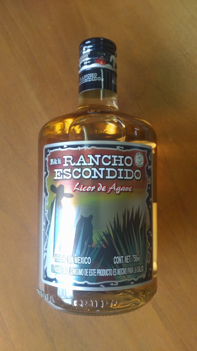 uki555eternity's tweet photo. メキシコで安酒を買って帰って来た。普段はウォッカ大好きなんだが、このテキーラは旨い🥃 https://t.co/3ZIWJQ0Wx9