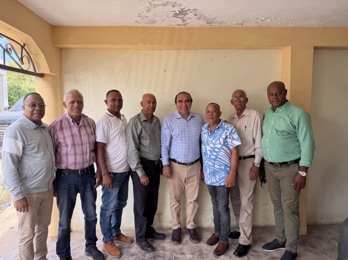 victorpavonsdn's tweet photo. Fundadores de la Fuerza del Pueblo en Santo Domingo Norte respaldan a Víctor Pavón rumbo a 2028.

Santo Domingo Norte. — Los seis encargados de bloque fundadores del partido Fuerza del Pueblo (FP) en Santo Domingo Norte, activos desde el año 2019, se reunieron este 2026 para expresar su respaldo unánime a Víctor Pavón como aspirante a la Alcaldía del municipio de cara a las elecciones del año 2028.

En el encuentro estuvieron presentes *Juan Ruiz, Jhonny Cuevas, Erasmo Brito, Reyes Rodríguez, Guillermo Matos y Félix Castillo, además del secretario organización Manel Brito*., quienes desde los inicios de la organización política han sostenido el trabajo territorial y la mística partidaria en el municipio.

Como símbolo del compromiso histórico de los fundadores de la Fuerza del Pueblo en Santo Domingo Norte, este grupo dirigencial ratificó que Víctor Pavón debe ser el candidato de la Fuerza del Pueblo a la Alcaldía en el próximo proceso electoral, destacando su trayectoria, liderazgo comunitario y cercanía con la militancia.
El respaldo de estos seis dirigentes fundadores representa un mensaje claro hacia lo interno del partido: la base histórica de la FP en Santo Domingo Norte se articula en torno a la aspiración de Víctor Pavón, consolidando así una candidatura que nace desde el corazón mismo de la organización.

@LeonelFernadez
@keylaReyna04 
@KelvinOrtizF 
@francisperez58 
@Elinformativor1 
@OmarLFernandez 
@yamelgarciac
@antonioflorian_ 
@radhamesjimenez 
@RRosarioMarquez @nconcepcion 
@NicolasCaldeG
@arq_flabour
@jesusfelizsdn
#FPComunica
#FuerzaDelPueblo
#LeonelFernandez
#RescateRD
#JuntoPodemos