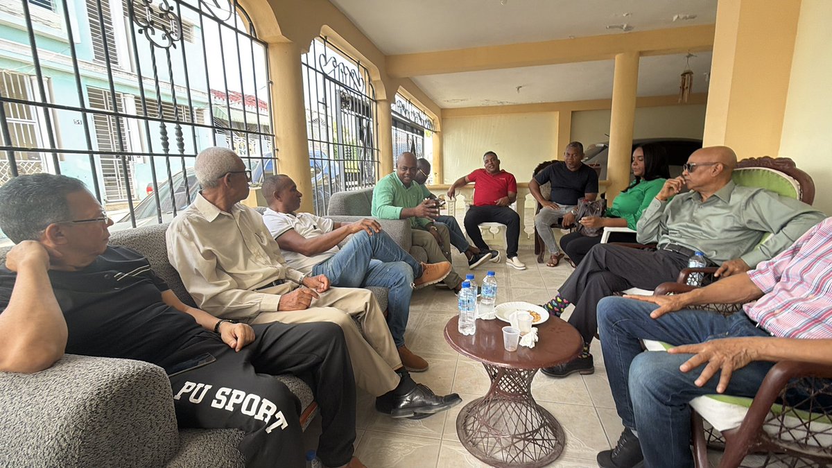 victorpavonsdn's tweet photo. Fundadores de la Fuerza del Pueblo en Santo Domingo Norte respaldan a Víctor Pavón rumbo a 2028.

Santo Domingo Norte. — Los seis encargados de bloque fundadores del partido Fuerza del Pueblo (FP) en Santo Domingo Norte, activos desde el año 2019, se reunieron este 2026 para expresar su respaldo unánime a Víctor Pavón como aspirante a la Alcaldía del municipio de cara a las elecciones del año 2028.

En el encuentro estuvieron presentes *Juan Ruiz, Jhonny Cuevas, Erasmo Brito, Reyes Rodríguez, Guillermo Matos y Félix Castillo, además del secretario organización Manel Brito*., quienes desde los inicios de la organización política han sostenido el trabajo territorial y la mística partidaria en el municipio.

Como símbolo del compromiso histórico de los fundadores de la Fuerza del Pueblo en Santo Domingo Norte, este grupo dirigencial ratificó que Víctor Pavón debe ser el candidato de la Fuerza del Pueblo a la Alcaldía en el próximo proceso electoral, destacando su trayectoria, liderazgo comunitario y cercanía con la militancia.
El respaldo de estos seis dirigentes fundadores representa un mensaje claro hacia lo interno del partido: la base histórica de la FP en Santo Domingo Norte se articula en torno a la aspiración de Víctor Pavón, consolidando así una candidatura que nace desde el corazón mismo de la organización.

@LeonelFernadez
@keylaReyna04 
@KelvinOrtizF 
@francisperez58 
@Elinformativor1 
@OmarLFernandez 
@yamelgarciac
@antonioflorian_ 
@radhamesjimenez 
@RRosarioMarquez @nconcepcion 
@NicolasCaldeG
@arq_flabour
@jesusfelizsdn
#FPComunica
#FuerzaDelPueblo
#LeonelFernandez
#RescateRD
#JuntoPodemos