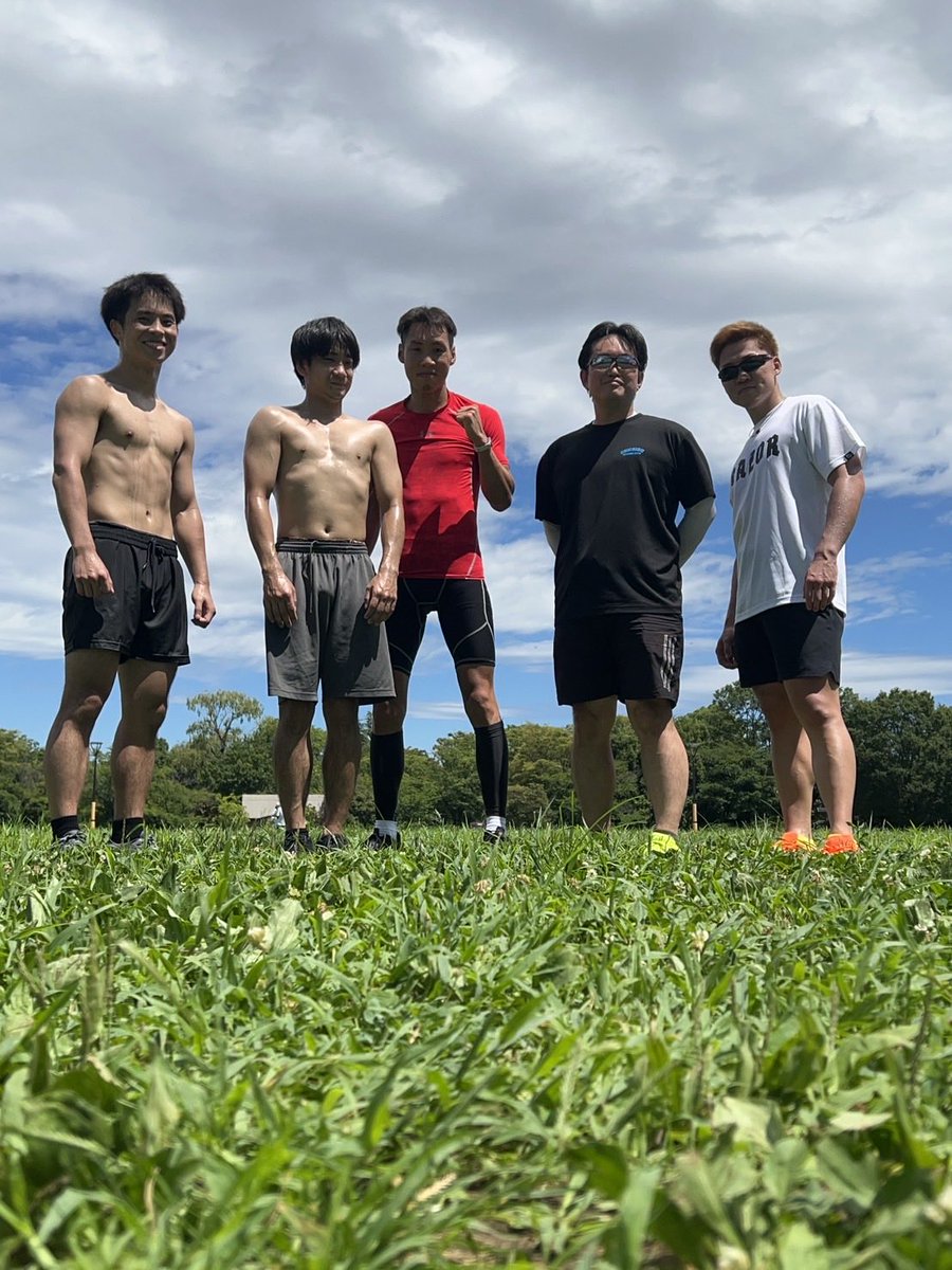 Boxing_Ryouma's tweet photo. 今朝もラントレ。
いつも凄くやりたくなくて憂鬱になるけど、実家のある熊本県も大変な中、そして10年前熊本地震を経験した身としてこうやってキツイ練習、トレーニングをできるのも当たり前じゃなく幸せだと思い、やり抜きました😇
飛んで走って🏃‍♂️🦵💦
ありがとうございました！ https://t.co/fFVSBuF6v9