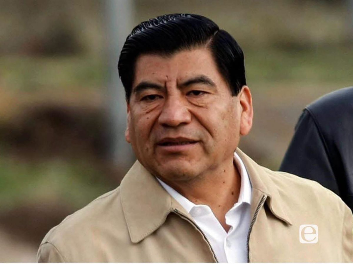 Solmari676's tweet photo. #Redtvnoticias| El exgobernador de Puebla, Mario Marín Torres, el llamado “Gober precioso , de acuerdo a cercanos obtuvo un amparo para sustituir la prisión preventiva por prisión domiciliaria debido a su edad y estado de salud. Sin embargo, no ha sido absuelto y el proceso penal en su contra por el delito de tortura en agravio de la periodista Lydia Cacho continúa vigente. La resolución aún no causa ejecutoria y la defensa de Cacho tiene hasta el jueves 30 de julio para impugnar. Por ahora, Marín permanece recluido en el penal del Altiplano confirmó Artículo 19 y el gobierno federal.