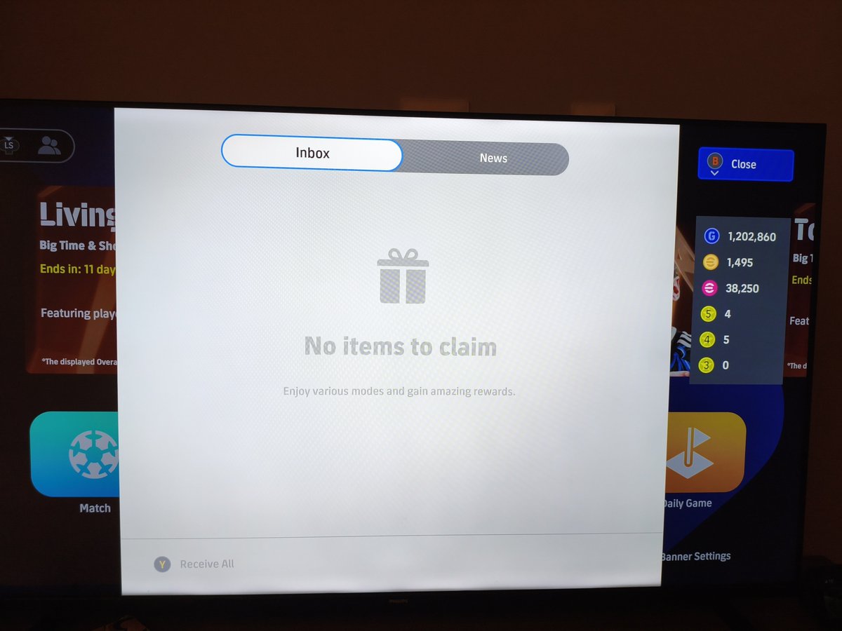 SparkJin2's tweet photo. @ArfiandaHarry On Xbox. I’ve already redeemed everything from the inbox, but no Treasure Link missions are showing up in the missions menu like they did last year. https://t.co/9PC1bsPNM0