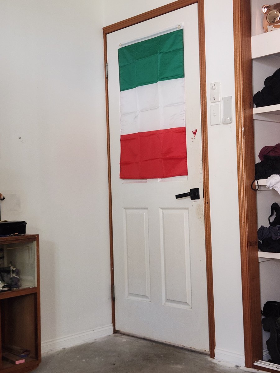 Ilsgno's tweet photo. Oh..and..Italy is here too ig https://t.co/XQABWhGywB