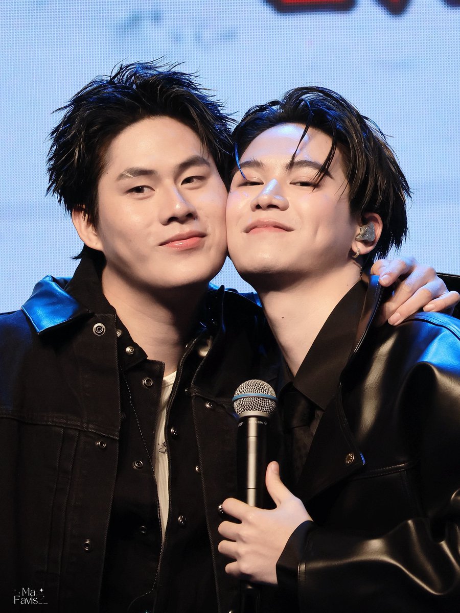 elfadelossujus's tweet photo. @winny_thanawin @satangktp But if you both decide it's over, I'll accept it, but you need to tell me; I'll accept it and we'll move on, okay? I love you both very much, I'm very proud of you, please come back together calmly 🫂🤍🩵🫳🏻

#WinnySatang #วินนี่สตางค์
@winny_thanawin @satangktp https://t.co/C9Memopvef