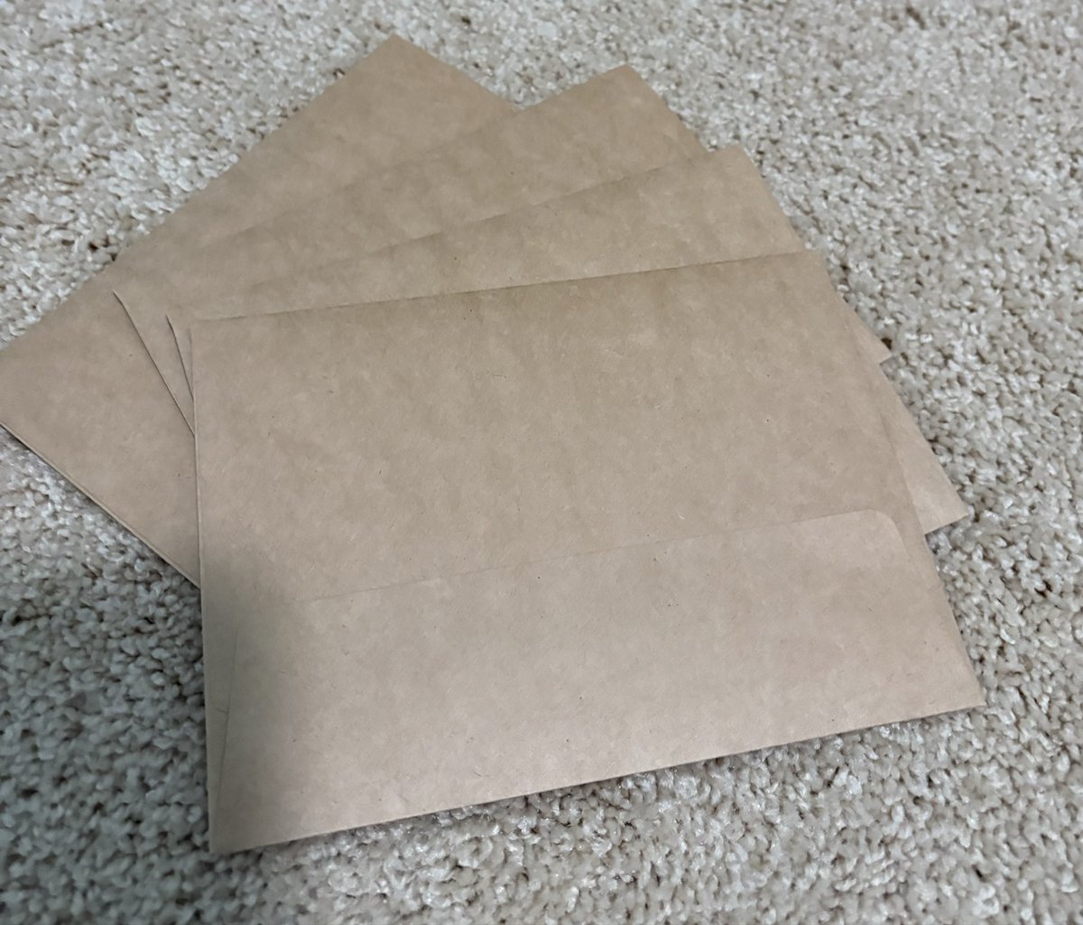 mjs80377's tweet photo. Mailing out my first requests in over 7 weeks.  Feels good to be back in the game.  #LOR #TTMs #Hobby #Collect https://t.co/GFGWODHDeJ