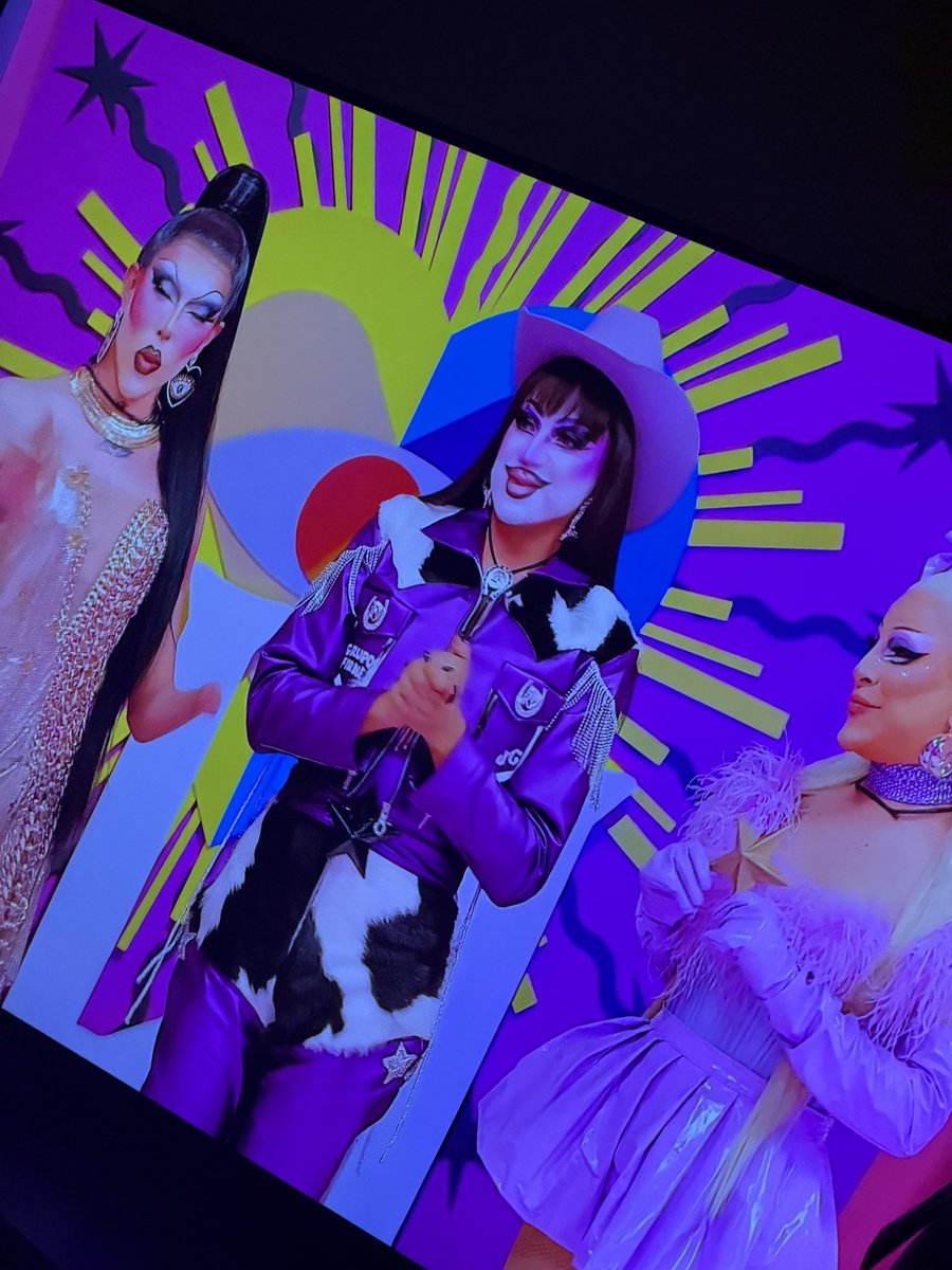 omimeri's tweet photo. La verdad si lo hicieron muy bien, bellaaaaas @DeseosFab @LupitaKush ✨🔥🔥🔥#sololasmás2 #LaMasDraga https://t.co/UIpFyZDJeM
