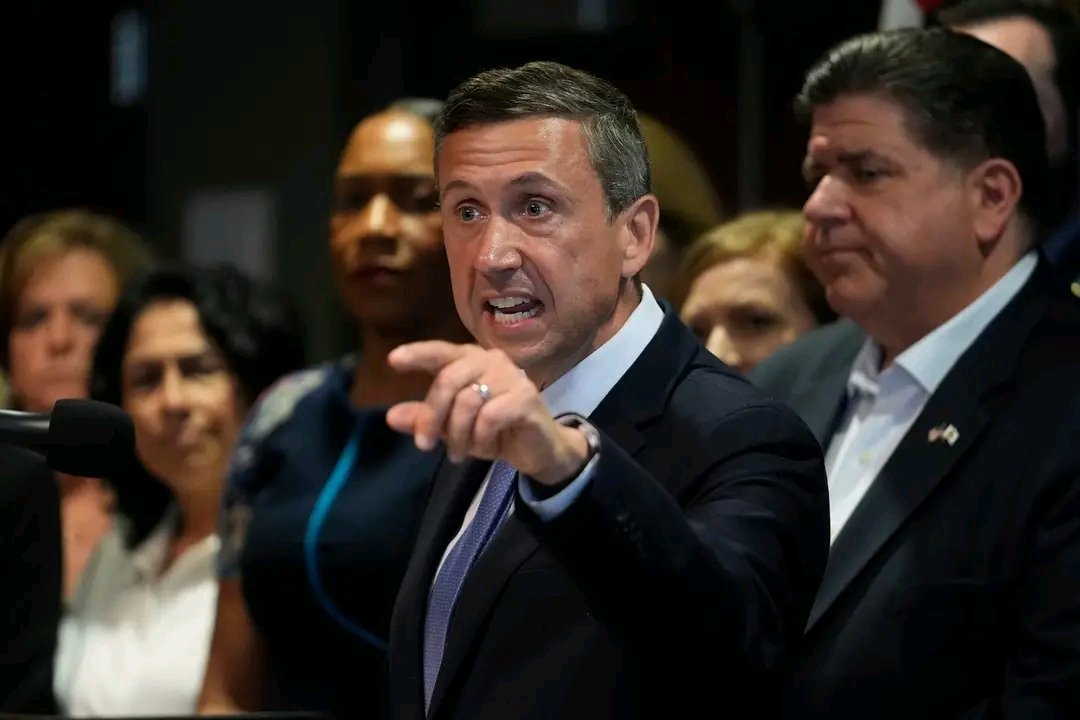 jarquin_norman's tweet photo. #Estados_Unidos🇺🇸
La izquierda de los Estados Unidos 🇺🇸 son incapaces de manejar su propia organización de resentidos sociales y quieren manejar el país. 

 El Partido Demócrata enfrenta problemas financieros rumbo a las elecciones de medio mandato.

Según cifras reportadas, el Comité Nacional Demócrata (DNC) cerró junio con $16.3 millones en efectivo, pero también con $18.5 millones en deuda, mientras que el Comité Nacional Republicano reportó $128.5 millones y ninguna deuda.

Gastan más de sus ingresos es algo común en la izquierda por eso cuando toman el control de un país lo llevan a las ruinas.