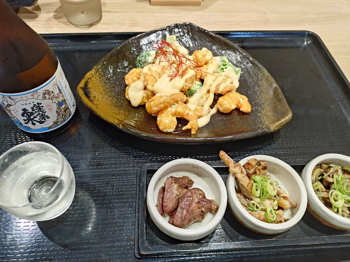 tepperon_APEX's tweet photo. 昼から飲むんや https://t.co/yiQDysJJkr