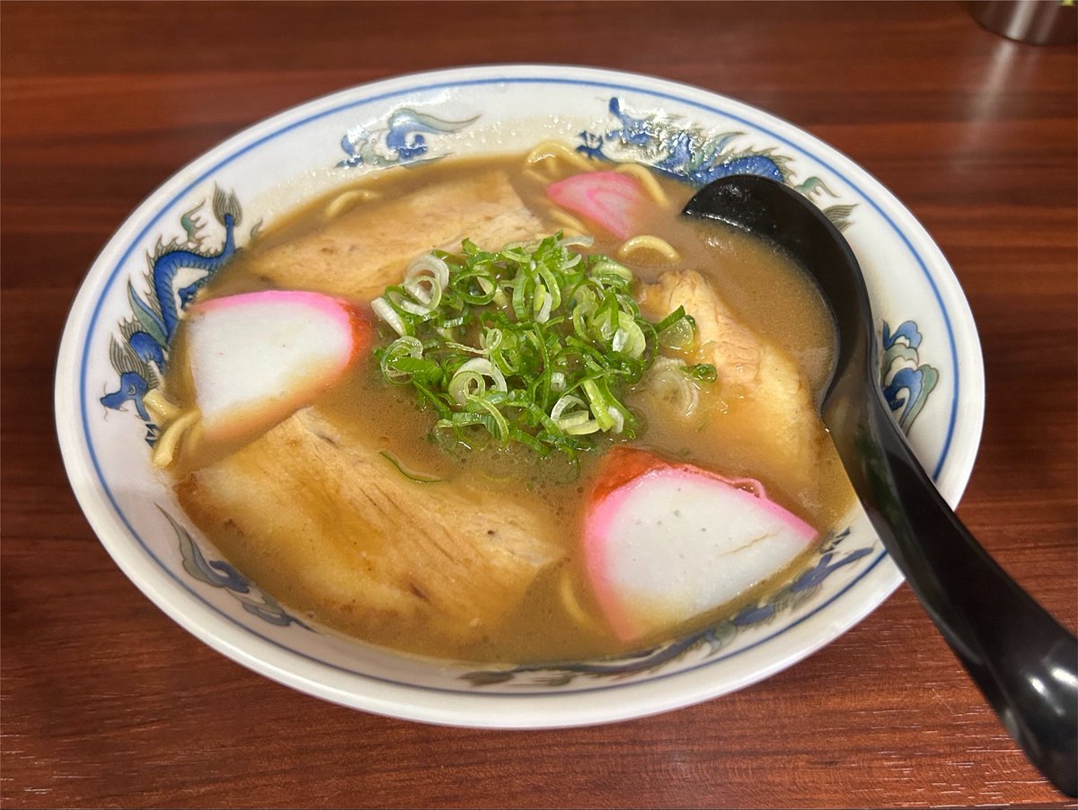 Icky_27's tweet photo. 第7回 水曜日はガツンとラーメン食べたいな！

山為食堂
中華そば https://t.co/bWCh7bKITo