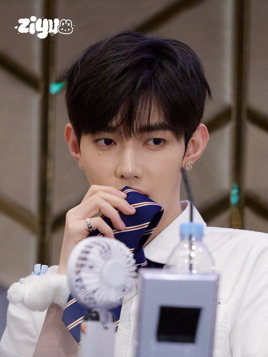 ziijyuu_'s tweet photo. 260727

👔

#장하오 #ZHANGHAO
#And2ble #앤더블 https://t.co/NQSwUEVbyJ