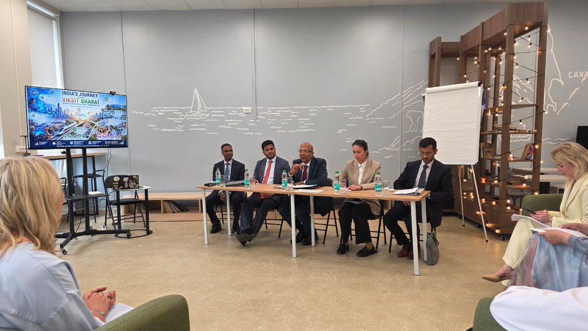 IndEmbMoscow's tweet photo. Strengthening India–Russia Far East ties! 🇮🇳🤝🇷🇺

Ambassador @vkumar1969 visited Sakhalin Oblast and met with the President & members of the Chamber of Commerce & Industry of Sakhalin. He presented India’s growth story, policy reforms, and the Viksit Bharat 2047 vision.

He invited local industries to explore opportunities in India and to tap into India’s skilled workforce. He also encouraged the local industry to benefit from ITEC training programmes and invited participation in INNOPROM India in September 2026.

#IndiaRussia #ITEC
@PMOIndia @MEAIndia @cgivladivostok @PIB_India @DDNewslive @airnewsalerts @ANI