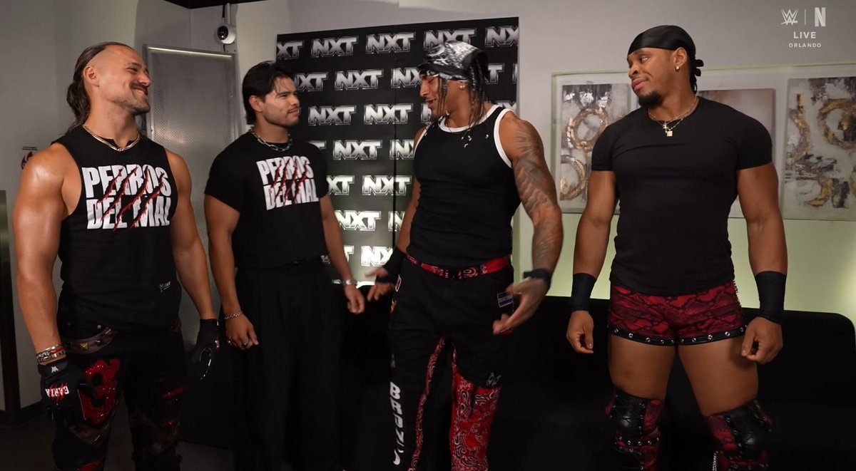 AngelGarzaWwe's tweet photo. UN PERRO NUNCA ANDA SOLO 😈🔥 https://t.co/OrQdElFp7k