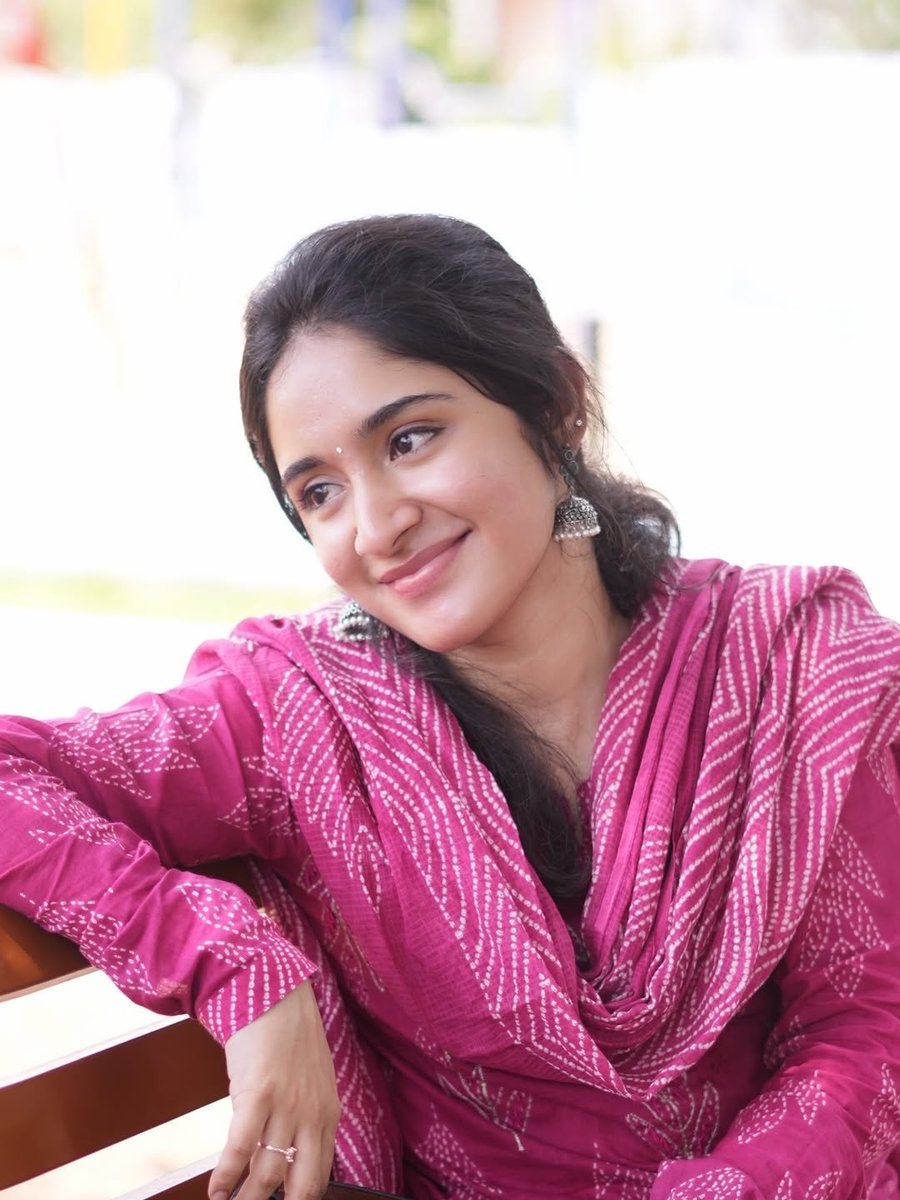 devileyery's tweet photo. She is the definition of effortless beauty 🩷
Insta id :shreee_offl
#instagirls #tamilactress #instacelebs https://t.co/JhEEr7Y95S