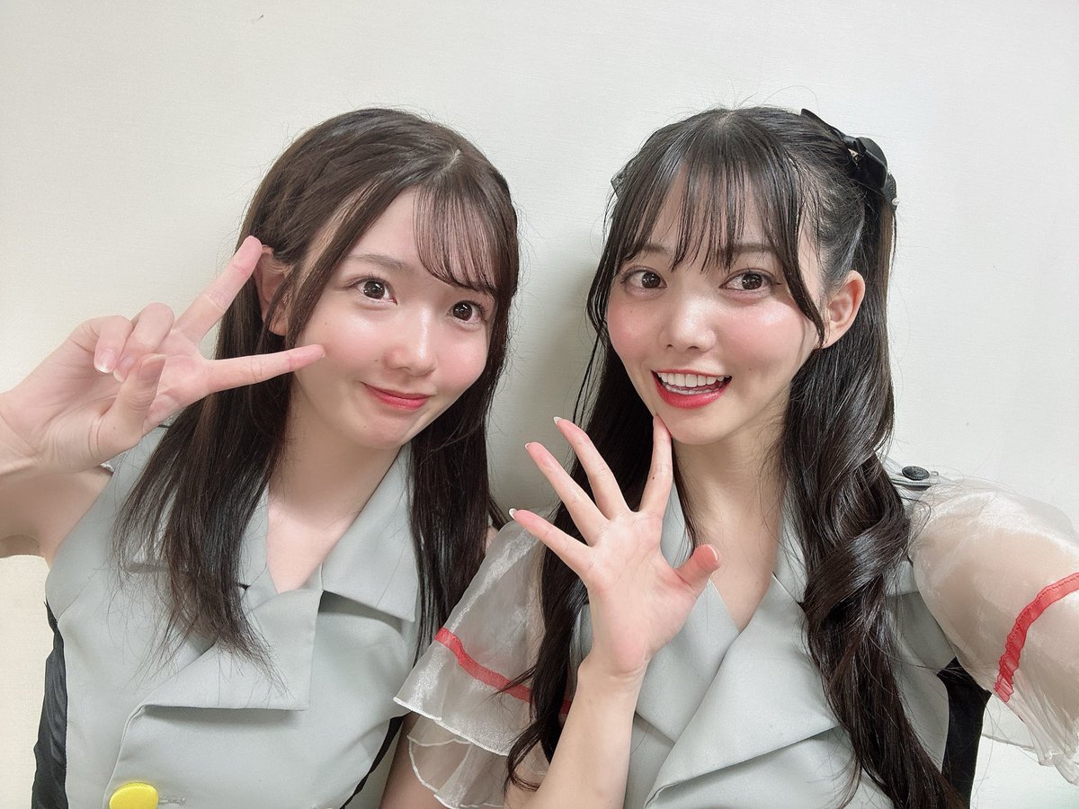 chiiii_nooo's tweet photo. バルタン星人メンバー🦖🧡💙💛💚
きゃ〜〜〜〜懐かしすぎる🥹🥹🥹🥹

やっぱりイナバ🎶やっぱりイナバ🎶
１００人乗っても大丈夫ーー！！！！👍 https://t.co/J2tSzGsvhJ