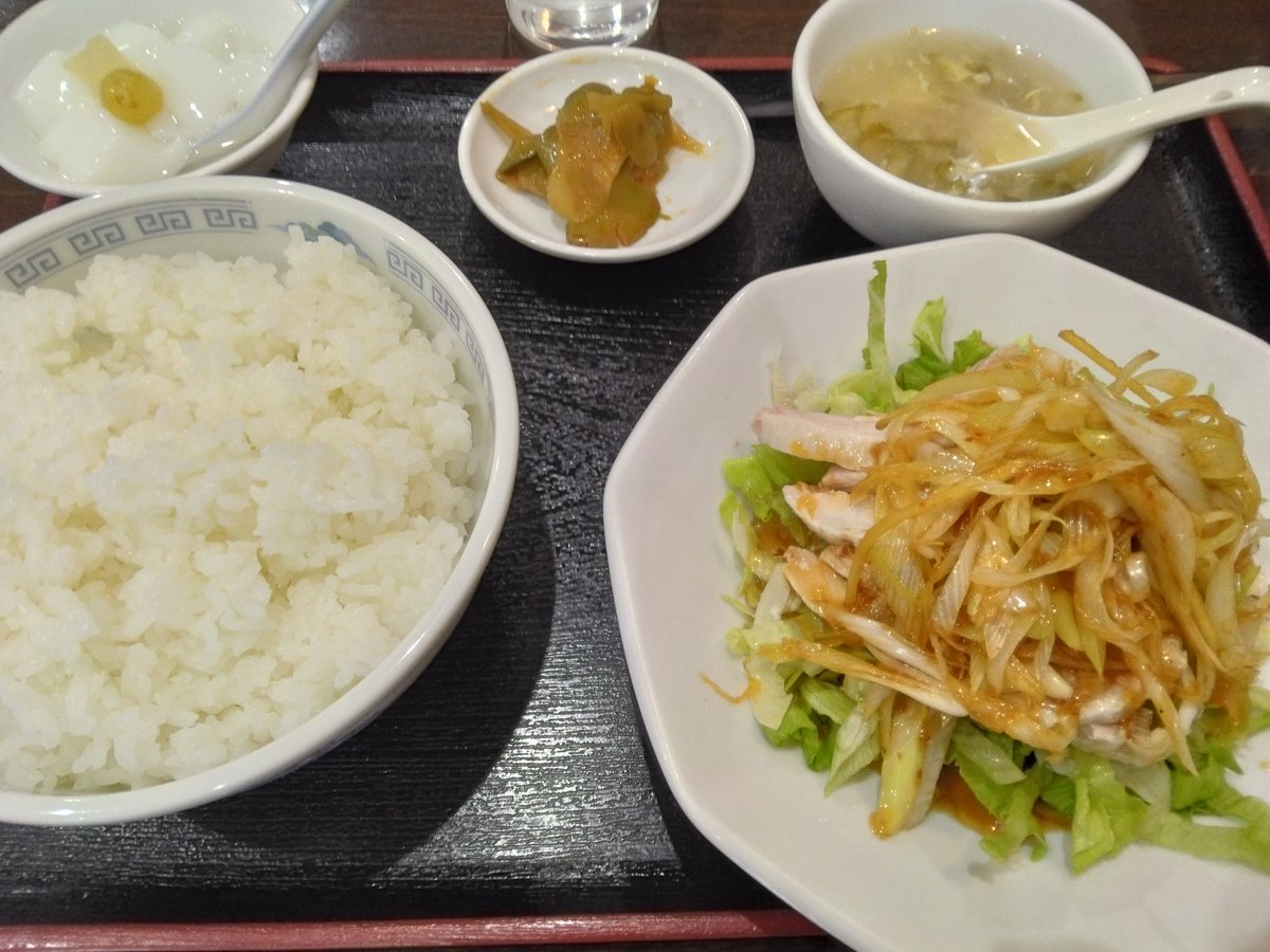 Lui07270278's tweet photo. 蒸し鶏 https://t.co/rlHKrLuV7w