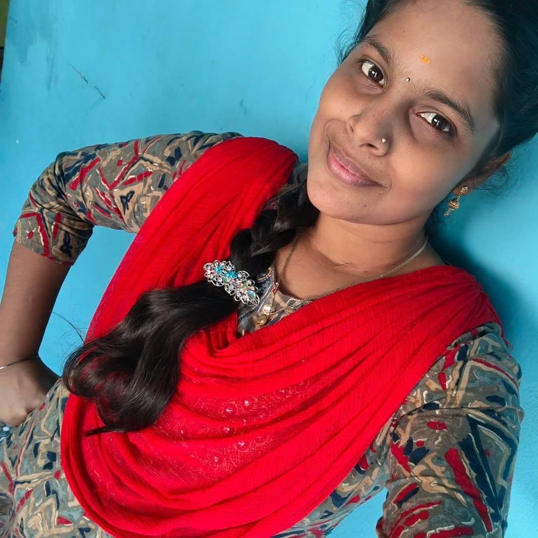 Niharika 🎀 tweet media