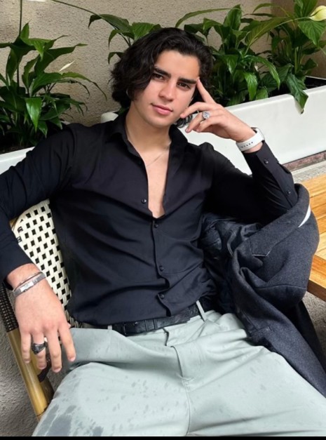 Yadiz_ramirez's tweet photo. Te conocí con este outfit en el 2023 y aveces te veía pero desde lcdlf te ame más y no te voy a soltar 

ME QUEDÉ CON AARON https://t.co/MUtdGbekXa