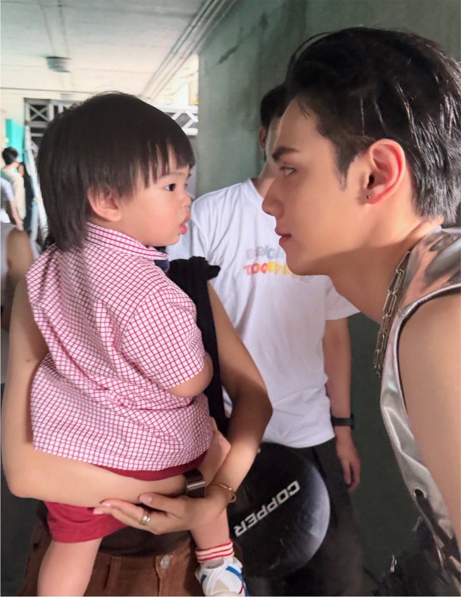 babybunnyI3oo's tweet photo. พี่ไทย กับ พี่ภีม ก็เลี้ยงมานะเด้น 5555 ทำไมทำหน้างั้น 5555555 😆👶🏻💖 https://t.co/jUQVArh2kc