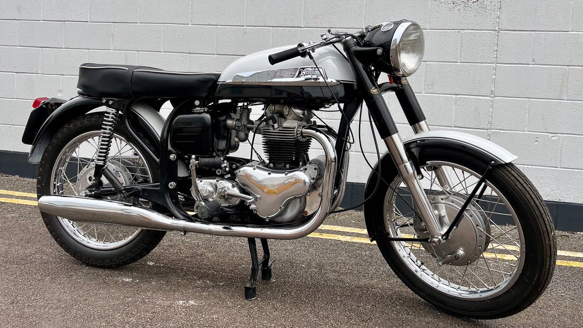 Moto_History's tweet photo. The 1950s Norton Dominator was stylish and powerful for its time. #nortonmotorcycles #britishmotorcycles #motorcycleenthusiasts #motorcycleriders #motorcyclestyle #motorcyclist #motorcyclerider https://t.co/mIl15oteiG